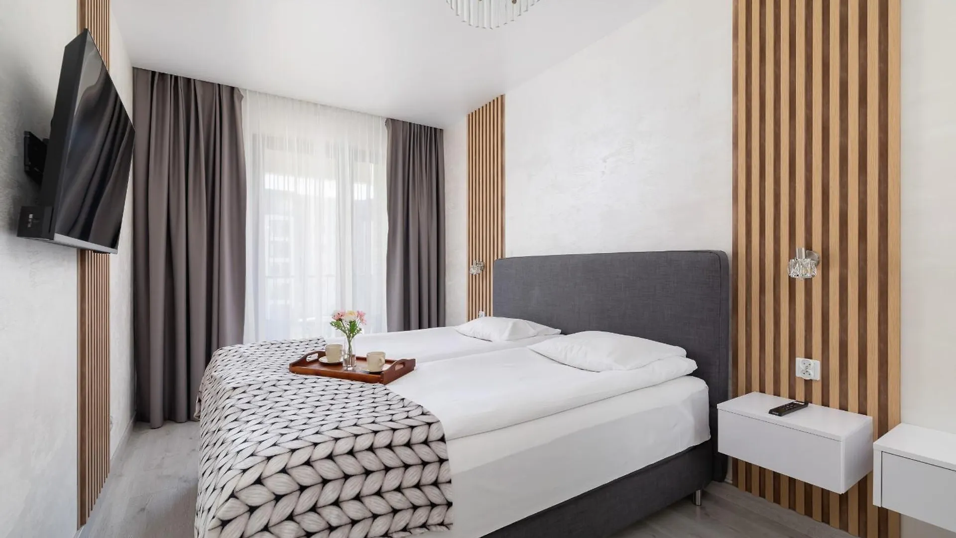 Beautiful & Spacious 1 Bedroom Apartament With Balcony By Noclegi Renters Krakow Apartment